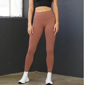 Brand new Alo Yoga Airbrush leggings size xs